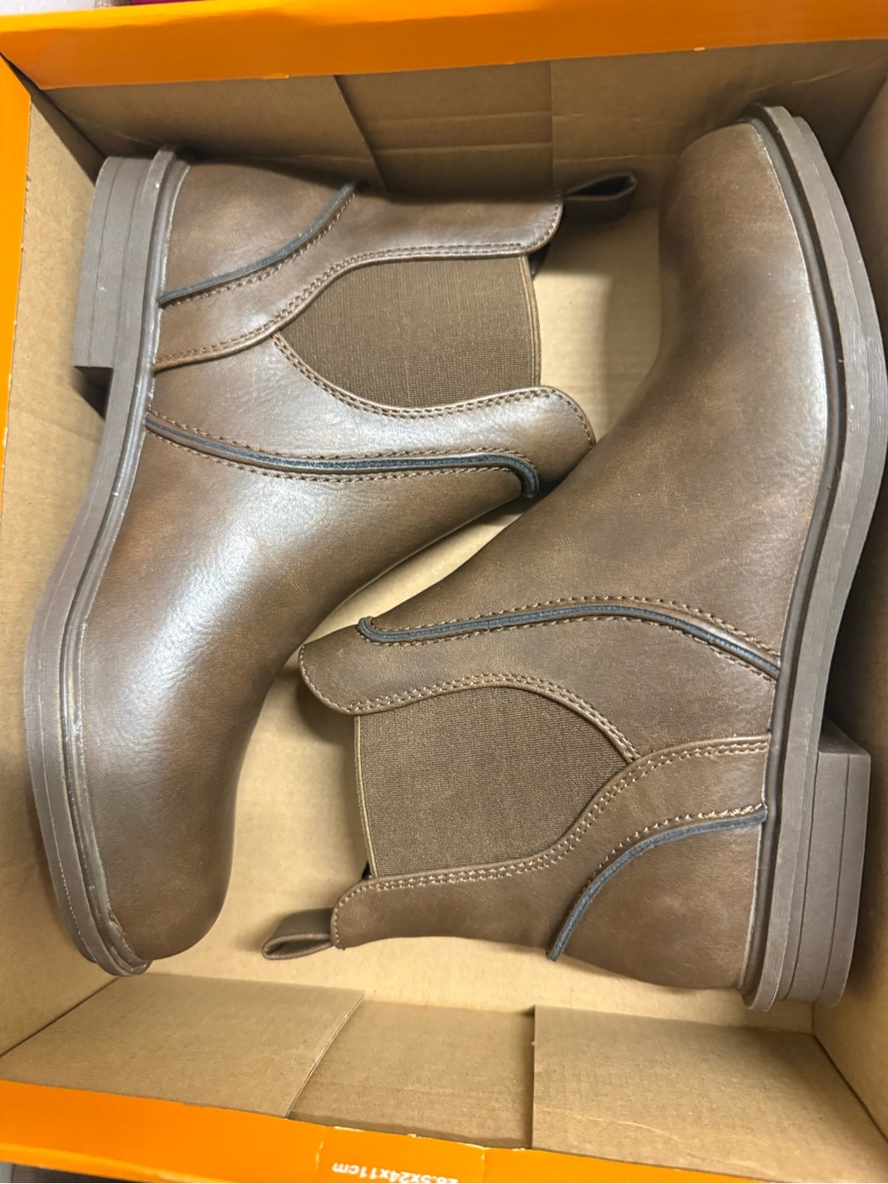 NWT Rocket Dog Brown Chelsea-Style Ankle Boots